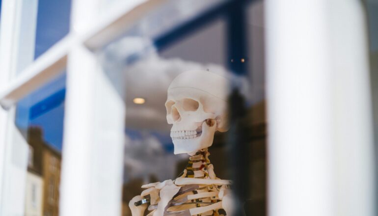 phil-hearing-FbVLwpp41fY-unsplash